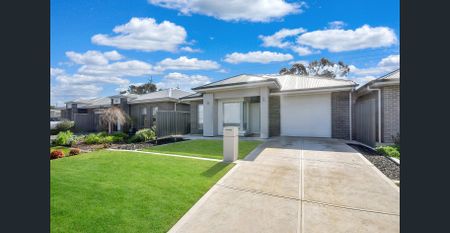 Stylish & Spacious Home in Quiet Location - Photo 3