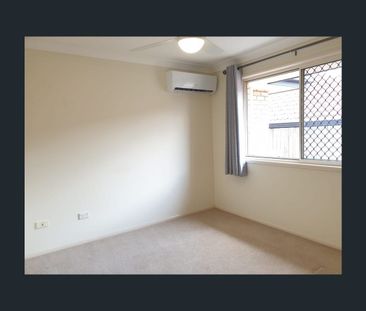 4 Macchion Close, Wakerley, Qld 4154 - Photo 3