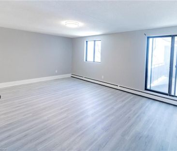For Lease - 4422 Huron Street Unit# 306, Niagara Falls, Ontario - Photo 6