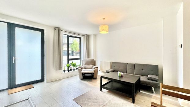 Charcor Road, London, NW9 - Photo 1