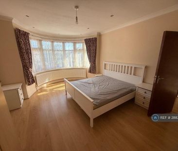 3 bedroom semi-detached house to rent - Photo 6