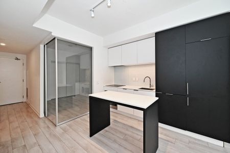 For Lease - 33 Helendale Avenue Unit# 913, Toronto, Ontario - Photo 3