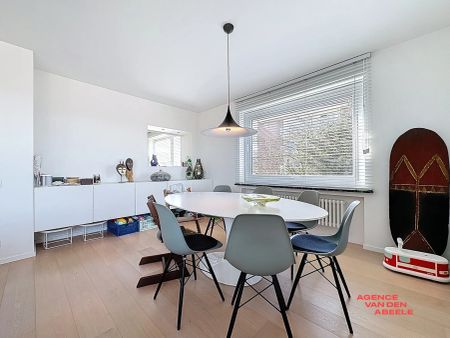 Prachtig gerenoveerd appartement met garage - Photo 3