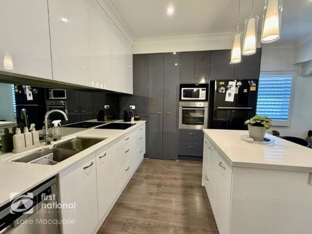 Renovated Home with Outdoor Entertaining & Secure Yard - Photo 4