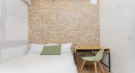 Carrer de lArquitecte Alfaro, Valencia, Valencian Community 46011 - Photo 4