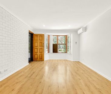 Comfortable Living in a Quiet Modbury Court - Photo 2