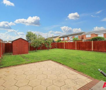 3 bedroom semi-detached bungalow to rent - Photo 4