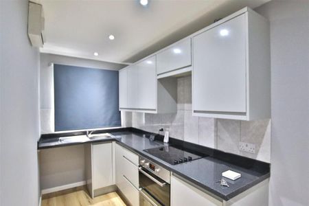 2 bedroom end of terrace house to rent - Photo 3