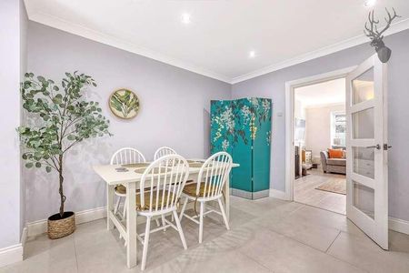 Church Hill, Epping, CM16 - Photo 2