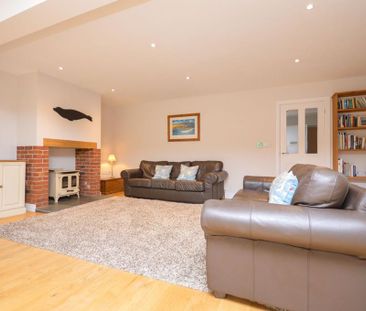 5 bedroom detached house to rent - Photo 1