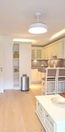Modern 3-Room Apartment, Furnished, with Loggia and Parking Space, on the 5th Floor, 75m² in 1050 Vienna! - Photo 1