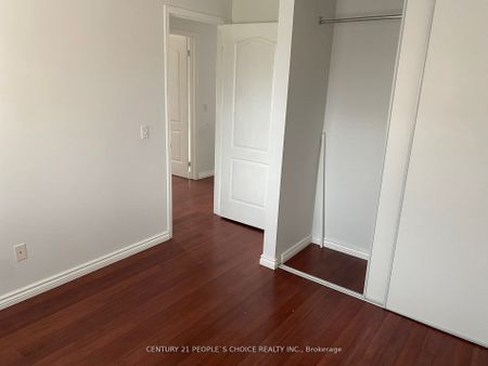 Condo Townhouse For Lease | W8119066 - Photo 3