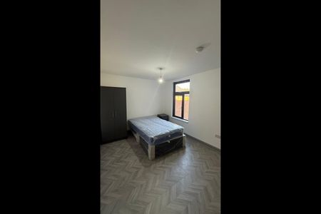 Room in a Shared House, Hobson Road, B29 - Photo 4