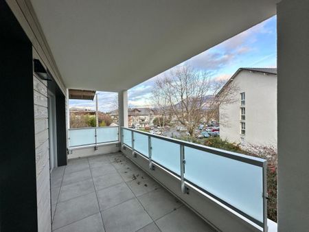 Location Appartement 3 pièces 62m² LE BOURGET DU LAC 73370 - Photo 4