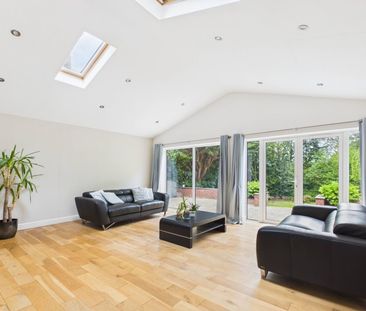Copped Hall Drive , Camberley - 5 bedrooms Property for lettings - ... - Photo 6