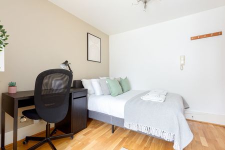 1 Bed Flat, Leinster Gardens, W2 - Photo 2