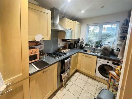 2 bedroom end of terrace house to rent - Photo 3