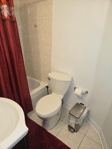 For Lease - 1659 Summergrove Crescent Unit# Basement, Mississauga, Ontario - Photo 4