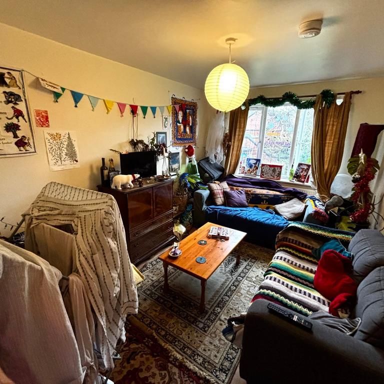 3 bedroom flat to rent - Photo 1