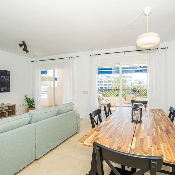 Alquiler de ático en Terrazas de Banús s/n - Photo 1