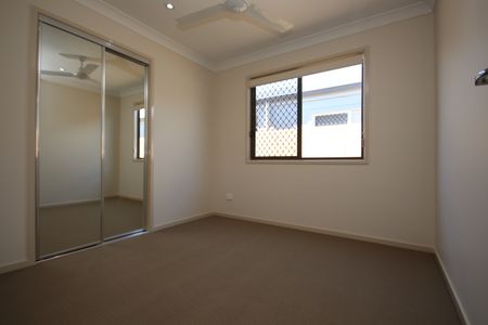 1/4A Stathis Place, Bundamba QLD 4304 - Photo 3