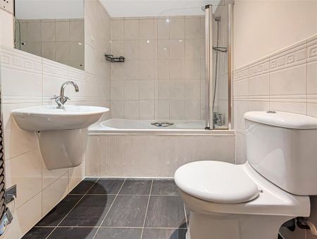 3 bedroom apartment to rent - Photo 5