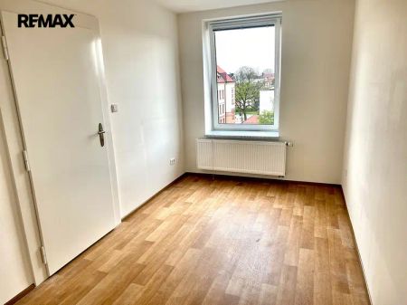 Exkluzivní pronájem zrekonstruovaného bytu 1+1 v centru Pardubic - Photo 5