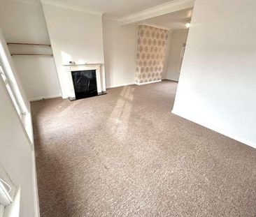 Russell Road, Felixstowe, IP11 - Photo 1