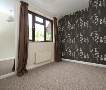 2 bedroom end of terrace house to rent - Photo 6