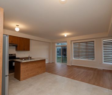 For Lease - 45 Tamworth Terrace, Barrie, Ontario - Photo 5