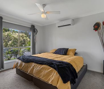 Perfect Family Home in Great Suburb – Ready for Christmas! - Photo 2