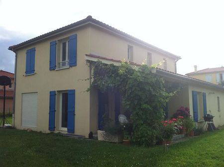 Location Maison 6 pièces 132m² BRINDAS 69126 - Photo 4