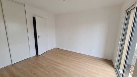 Location Maison 115 m² - Photo 3