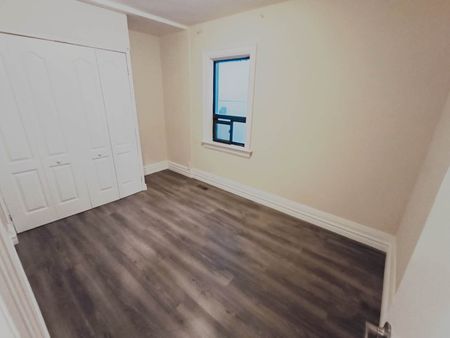 For Lease - 55 Chamberlain U2 Avenue, Toronto, Ontario - Photo 3