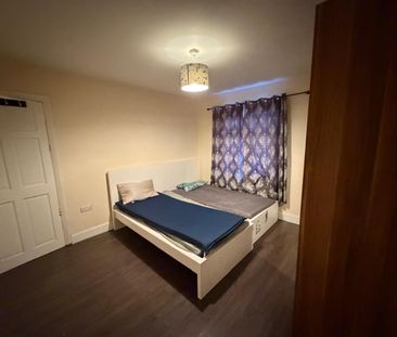 Room in a Shared House, Scarsdale Road, HA2 - Photo 2