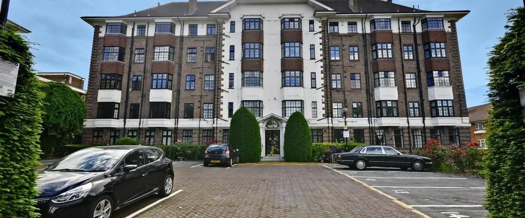 1 bedroom in a flat share to rent - Photo 1