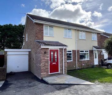 3 bedroom semi-detached house to rent - Photo 6