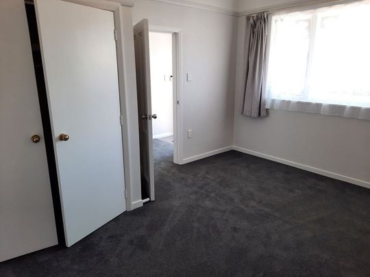 Tidy 4 Bedroom home plus free weeks rent - Photo 1