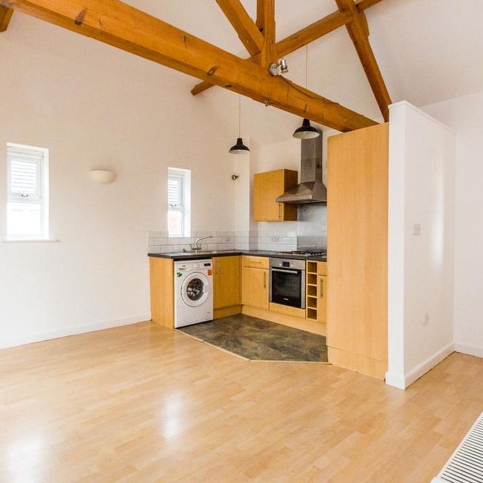 1 bedroom mews to rent - Photo 1