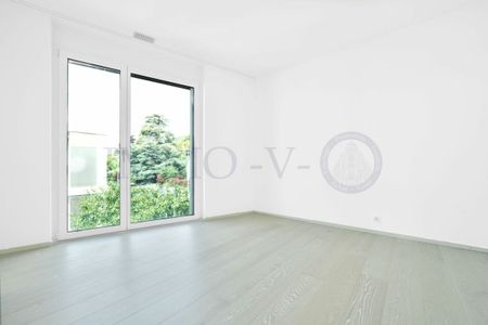 STANDING WITH LARGE BALCONY-TERRACE AND PANORAMIC VIEW - Photo 5