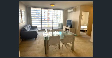 Furnished Apartment in Broadway - 1 Bedroom Plus Study - Photo 2