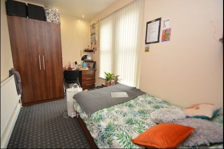 10 Bedroom Student Houses Headingley Leeds - Photo 3