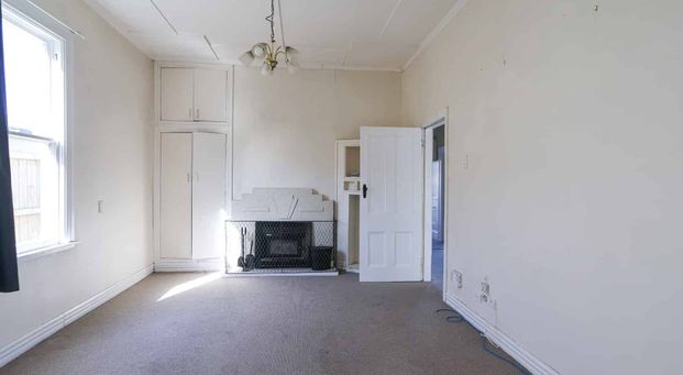 Charming 3-Bedroom Home - Photo 1