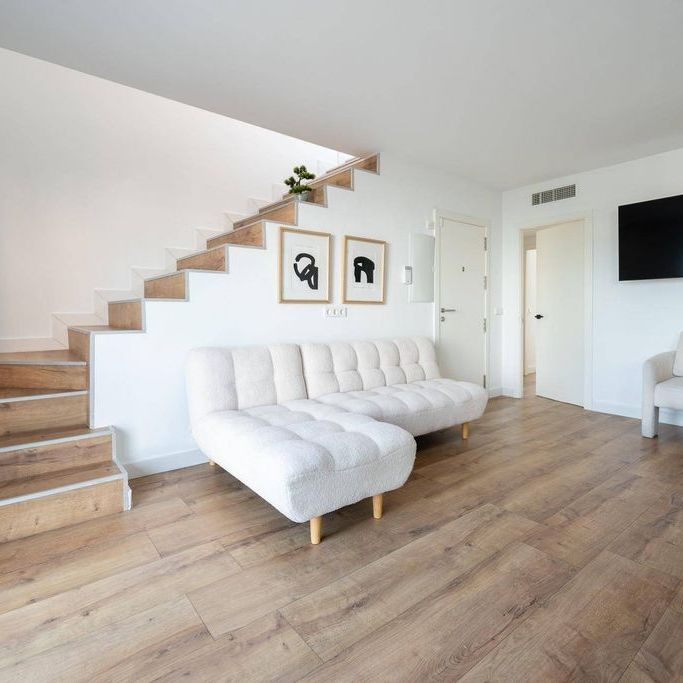 3 bedroom luxury penthouse for rent in Palma de Mallorca, Spain - Photo 1