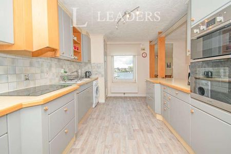 Maltsters Way, Oulton Broad, Lowestoft, NR32 - Photo 3