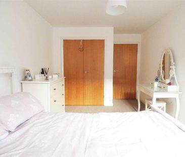 2 bedroom flat to rent - Photo 6