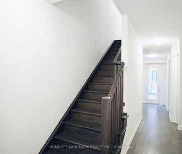 Townhouse For Lease | W8133910 - Photo 1