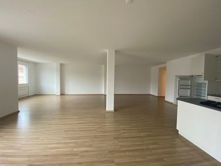 Moderne 3.5-Zimmer-Wohnung mit Aussicht in Emmenbrücke - Photo 3