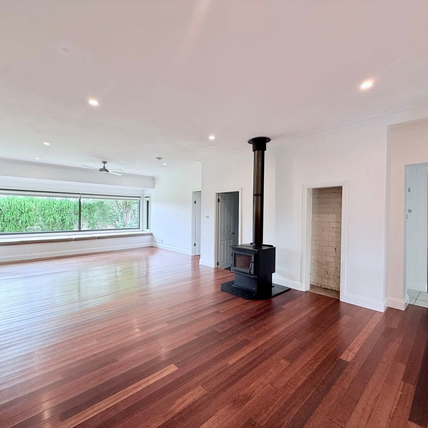 Magnificent, Spacious Home. - Photo 1