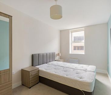 2 bedroom flat to rent - Photo 2